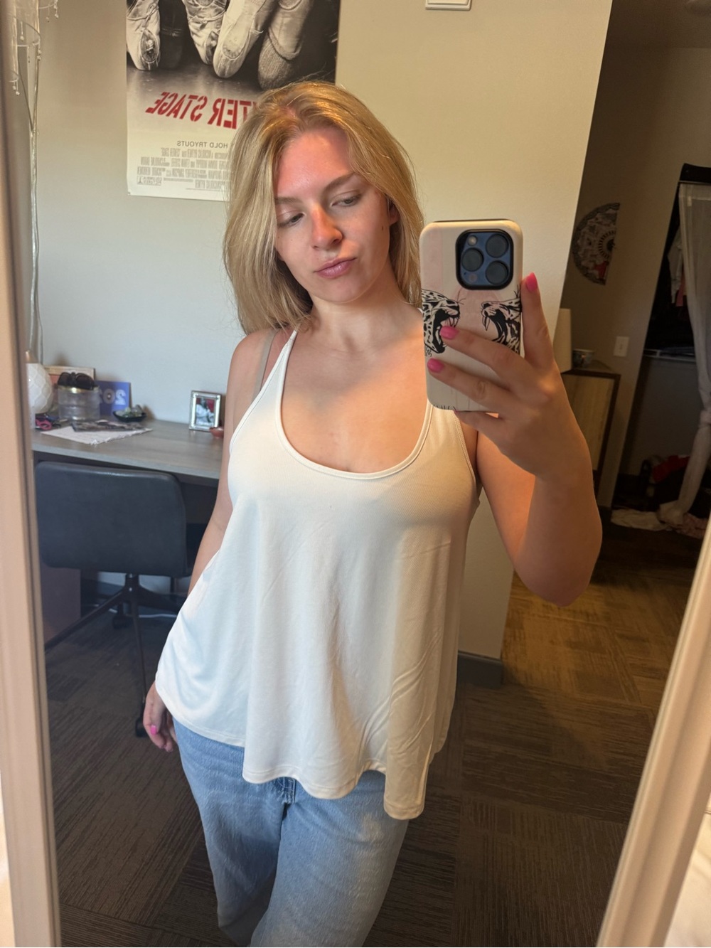 Old Navy Cream Scoop Neck Tank